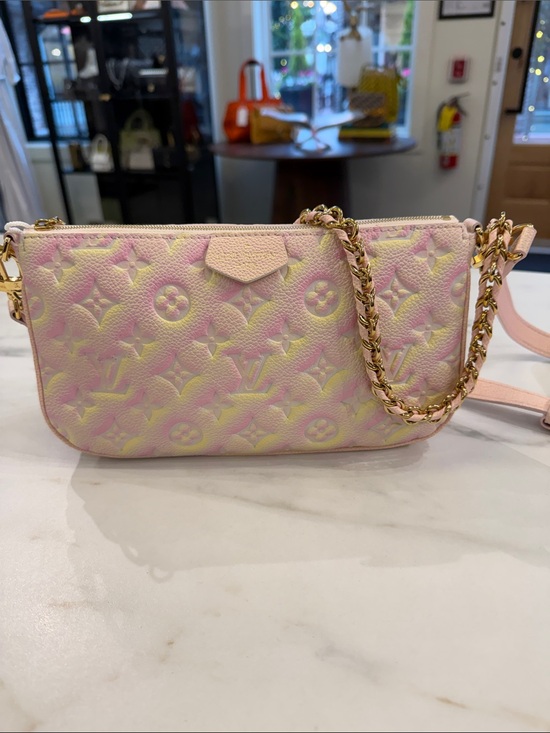 Handbags - Louis Vuitton Bag